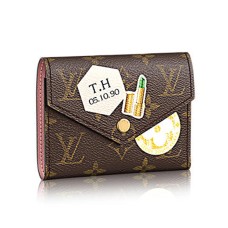 Louis Vuitton P00182 Victorine Portemonnee My World Tour Monogram Canvas