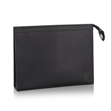 Louis Vuitton M30675 Pochette Voyage MM Taiga Leer