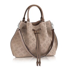 Louis Vuitton M54403 Girolata draagtas Mahina leer